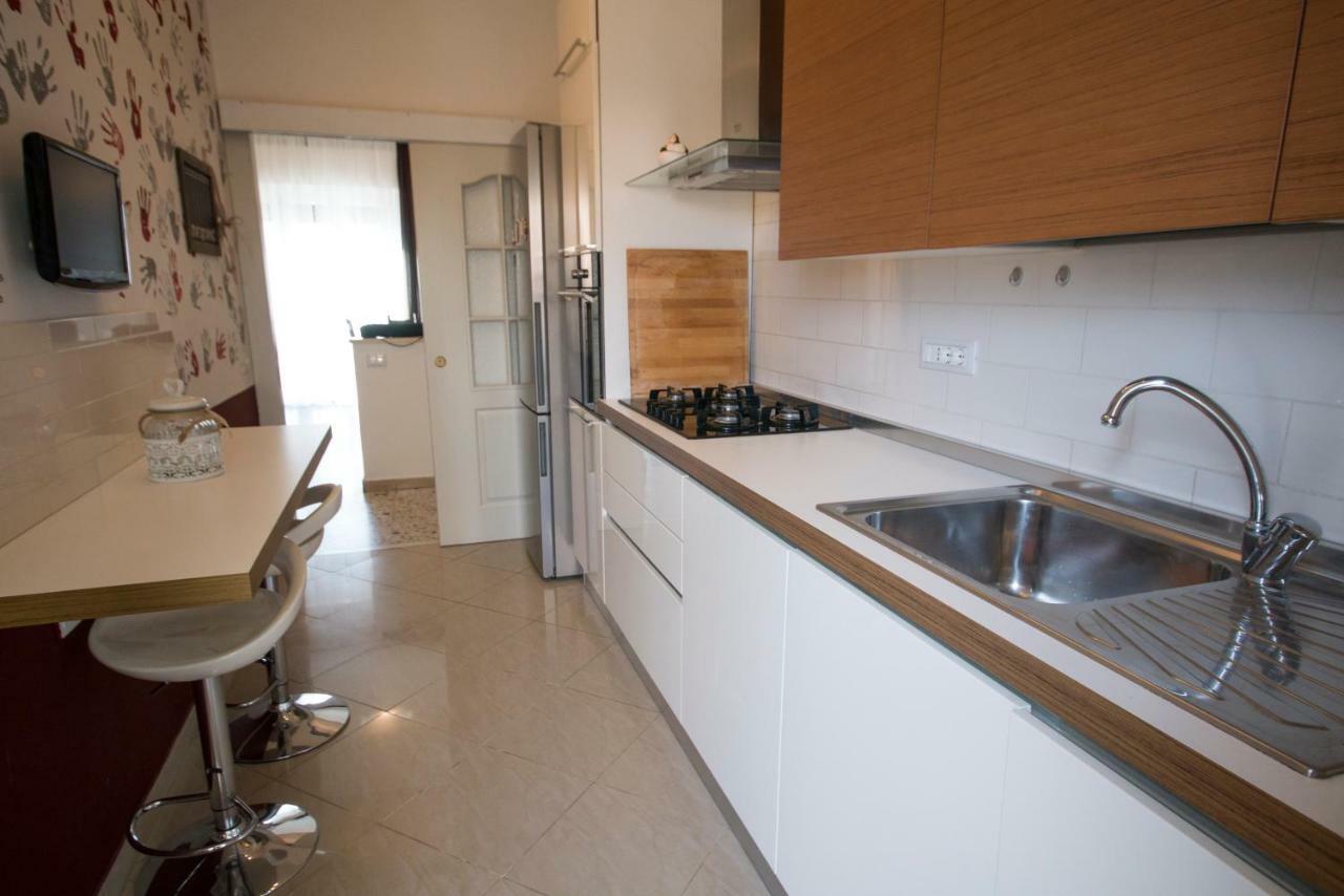 A Casa Di Simone A Viareggio Apartment Exterior photo